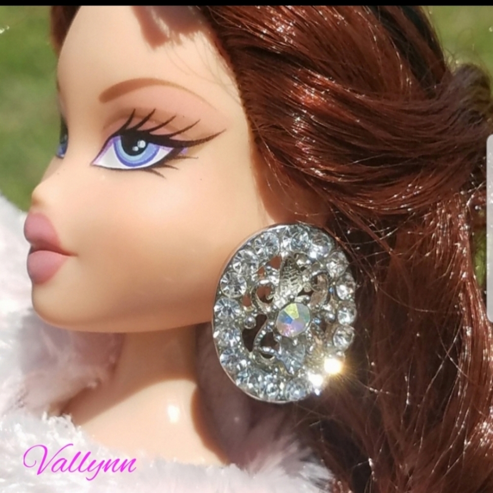 Beautiful earrings - Picture 1 of 2